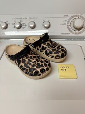 CROCS Leopard Print Clogs baya platform with Black Strap - Tan/Black W8 New